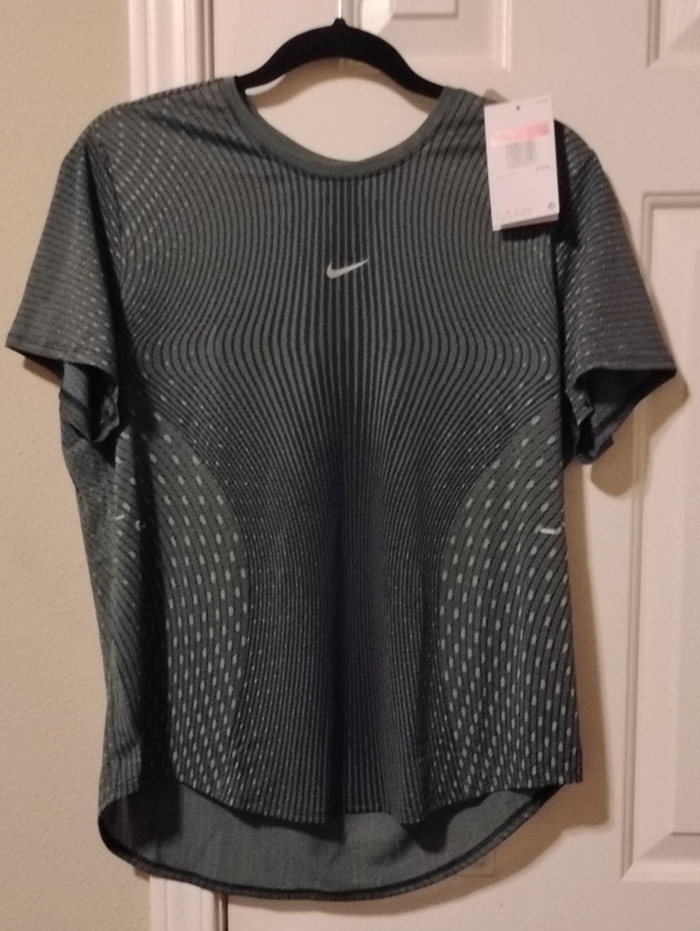 Nike Women’s Green-Gray Short Sleeve Athletic Tee